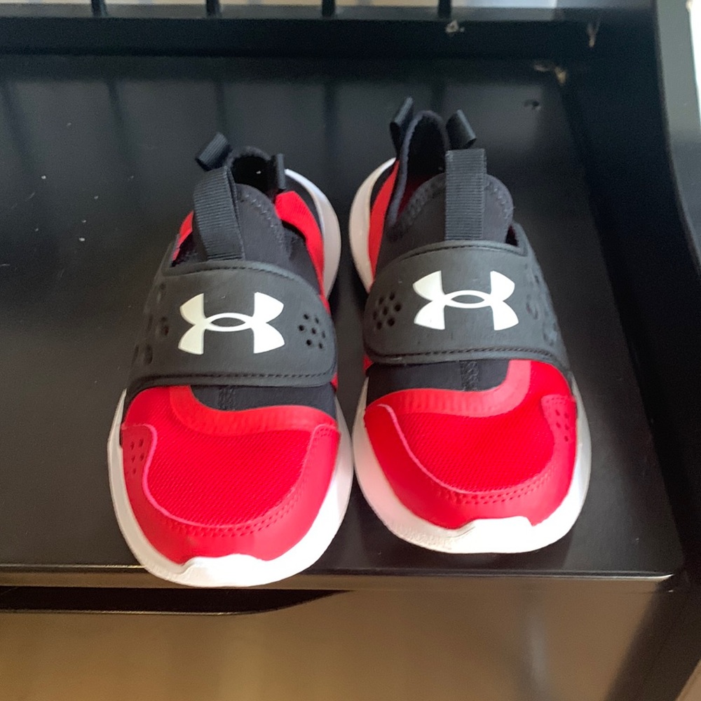 Boys Under Armor Slip on Sneakers